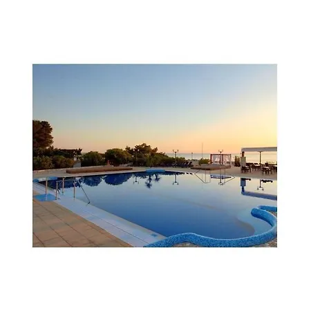Nyaraló In With Swimming Pool Umag